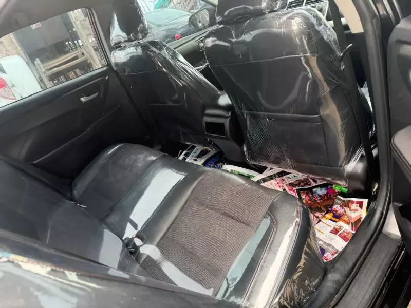 Toyota Camry   - 2016