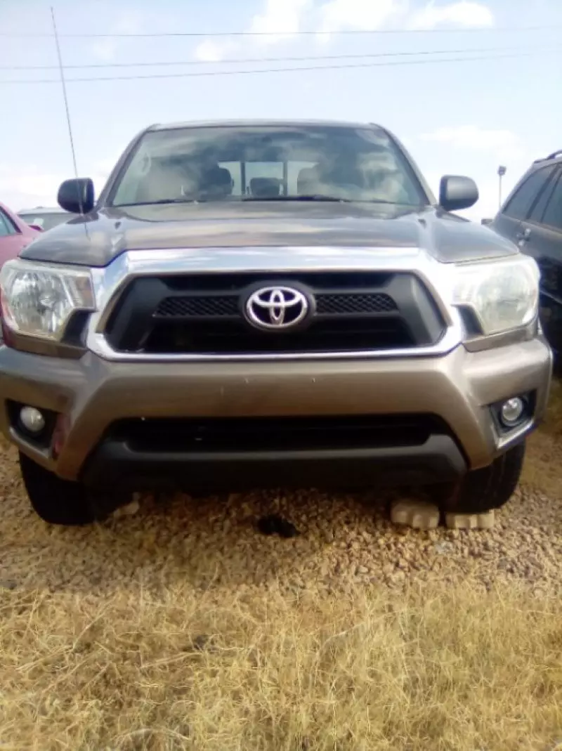 Toyota Tacoma   - 2015