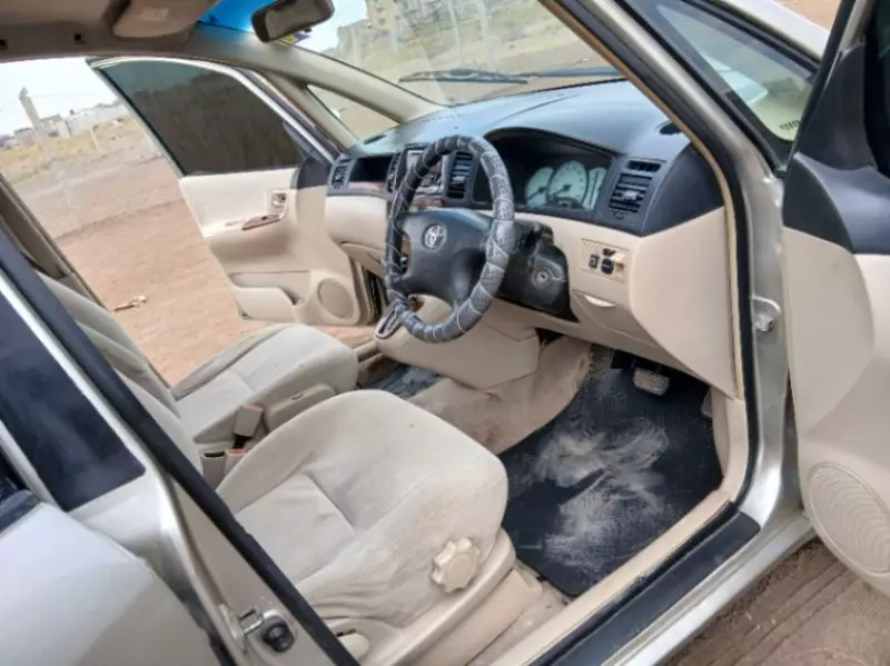 Nissan Tiida   - 2010