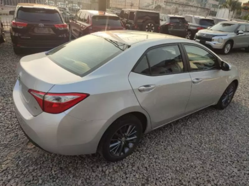 Toyota Corolla   - 2015