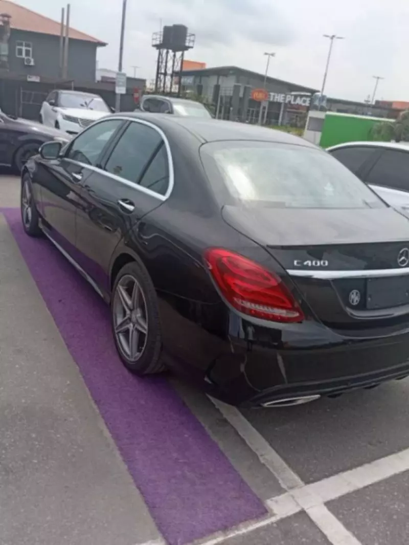 Mercedes-Benz C400   - 2015