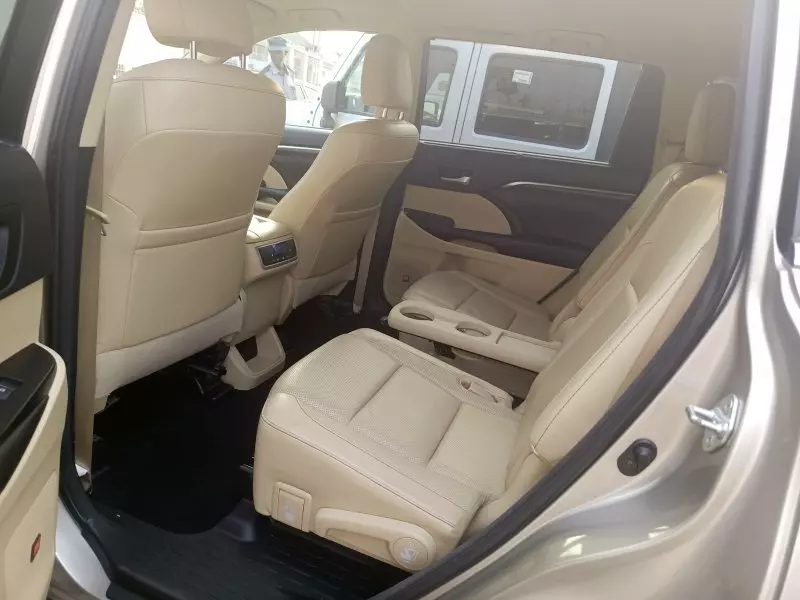 Toyota Highlander   - 2015