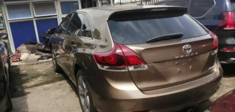 Toyota Venza   - 2013