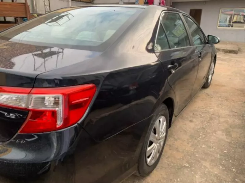 Toyota Camry   - 2012