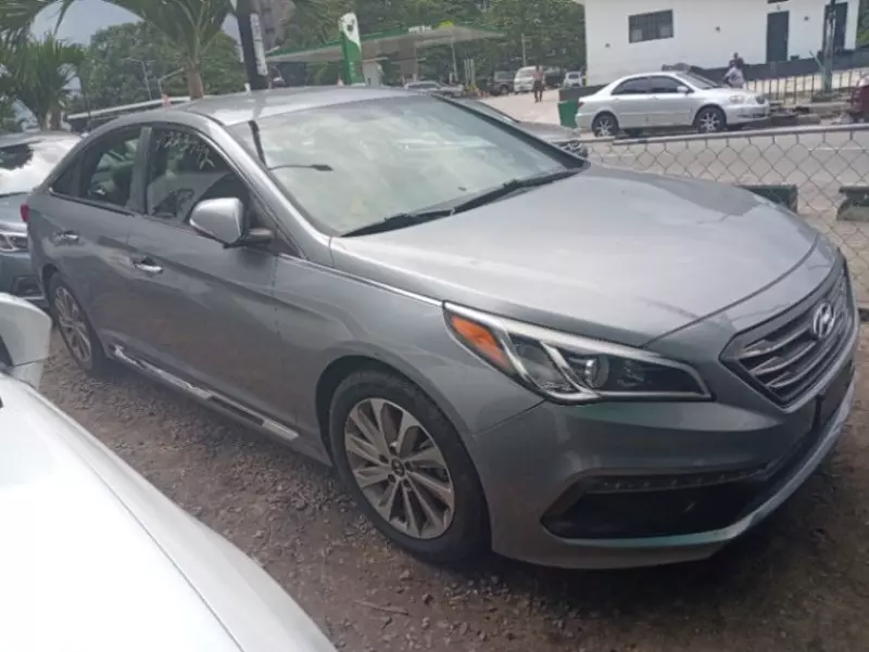 Hyundai Sonata   - 2015