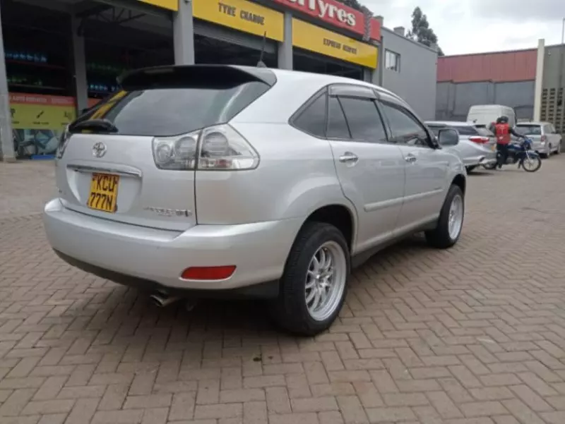 Toyota Harrier   - 2012