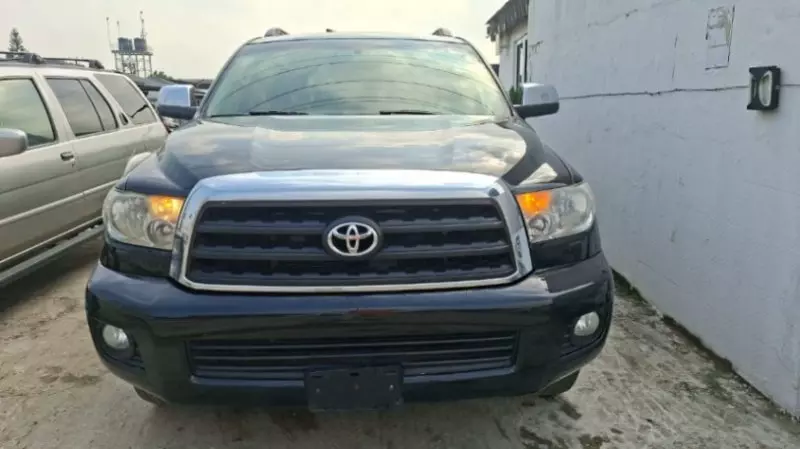 Toyota Sequoia
