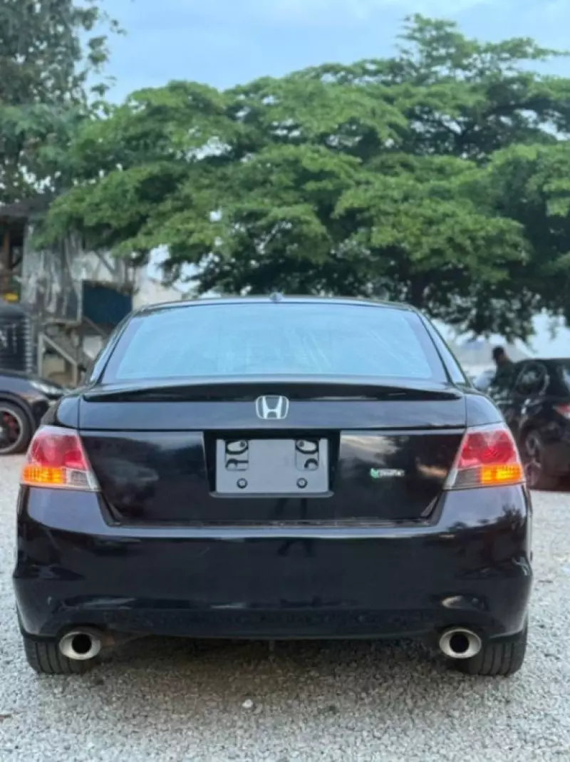 Honda Accord   - 2009