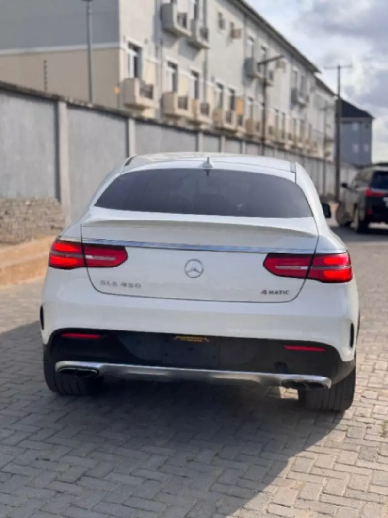 Mercedes-Benz GLE 450   - 2016