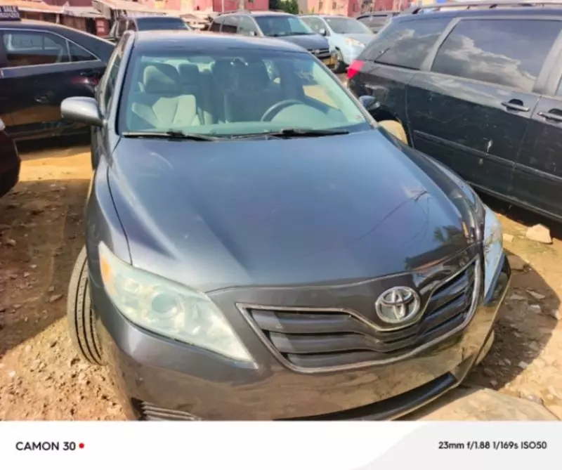 Toyota Camry   - 2010