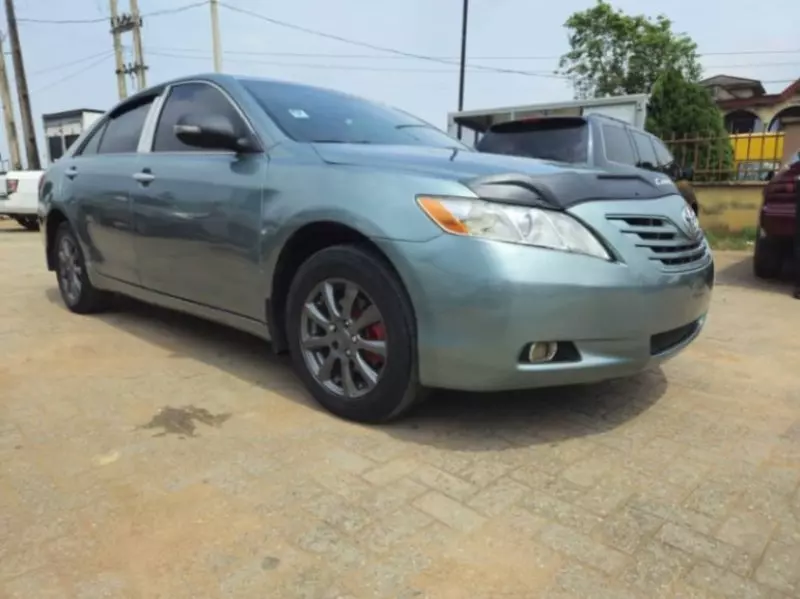 Toyota Camry   - 2008