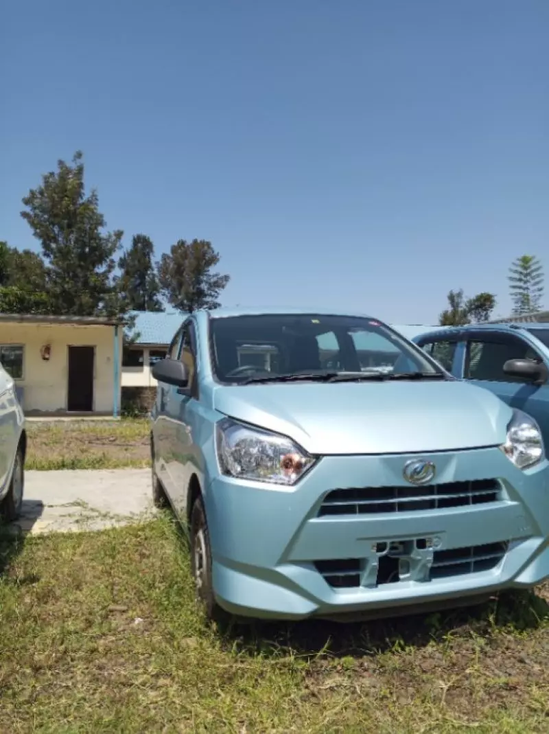 Daihatsu Mira    - 2017