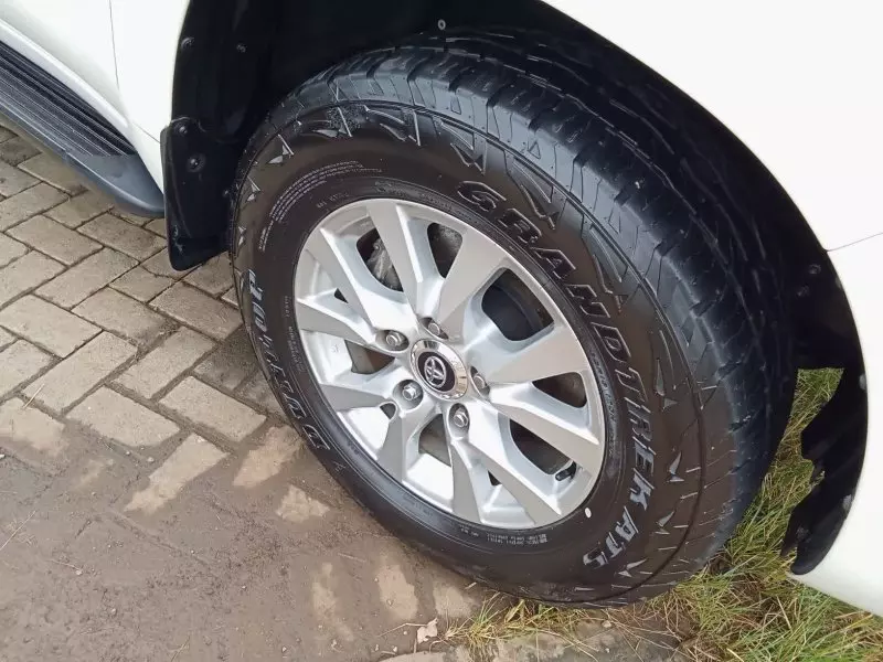 Toyota Landcruiser Prado   - 2019