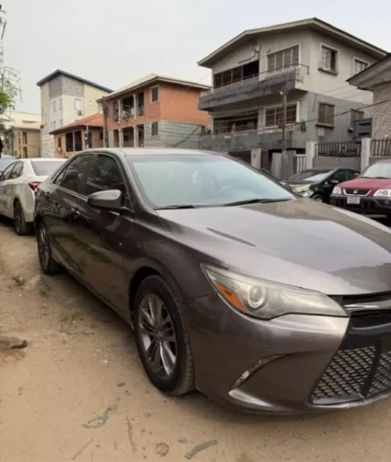 Toyota Camry   - 2015