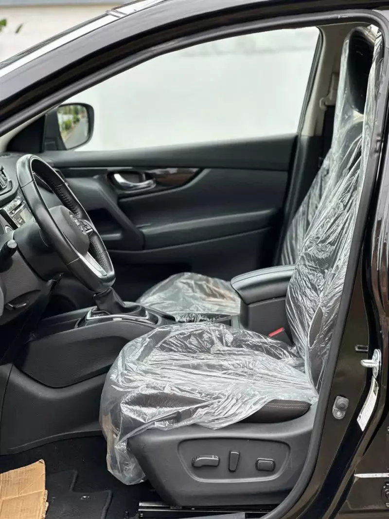 Nissan Rogue   - 2018