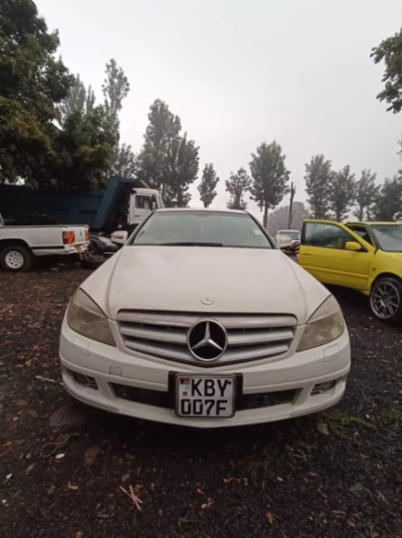Mercedes-Benz C 200   - 2010
