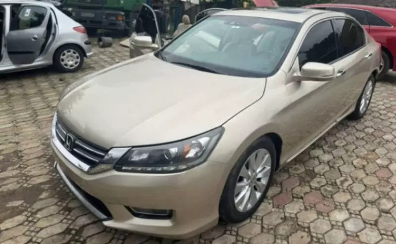 Honda Accord   - 2009