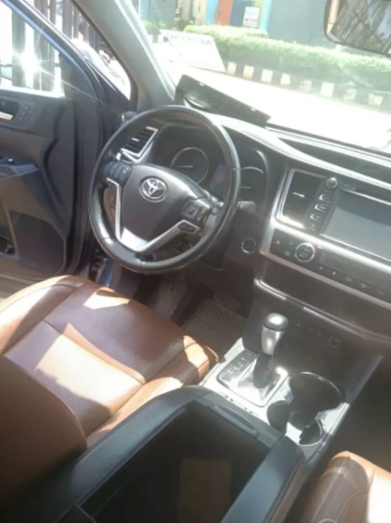 Toyota Highlander   - 2018