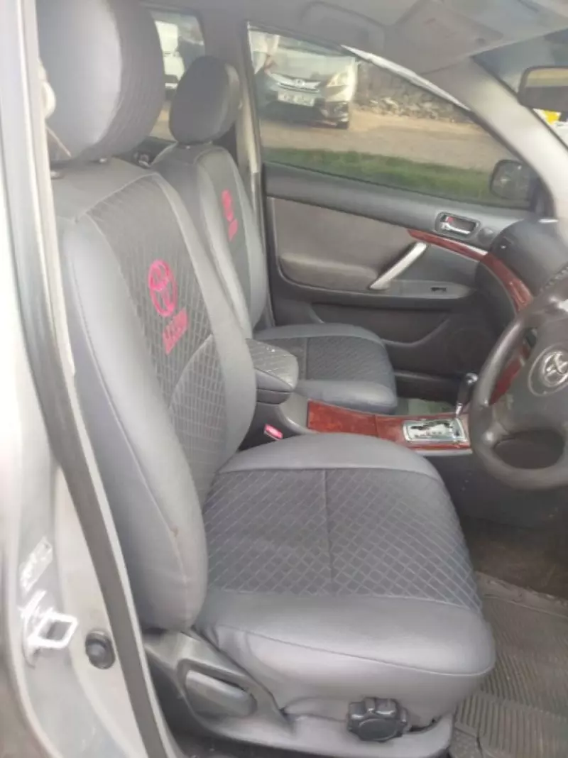 Toyota Allion    - 2006