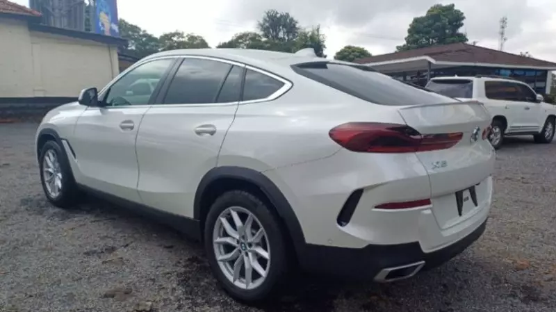 BMW X6   - 2021