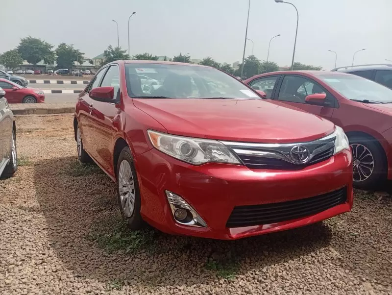 Toyota Camry   - 2014