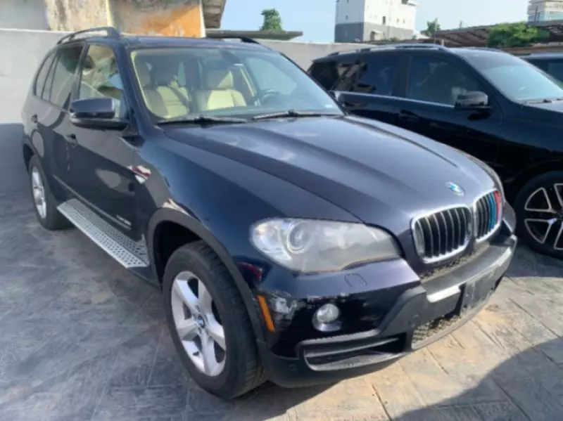 BMW X5   - 2010