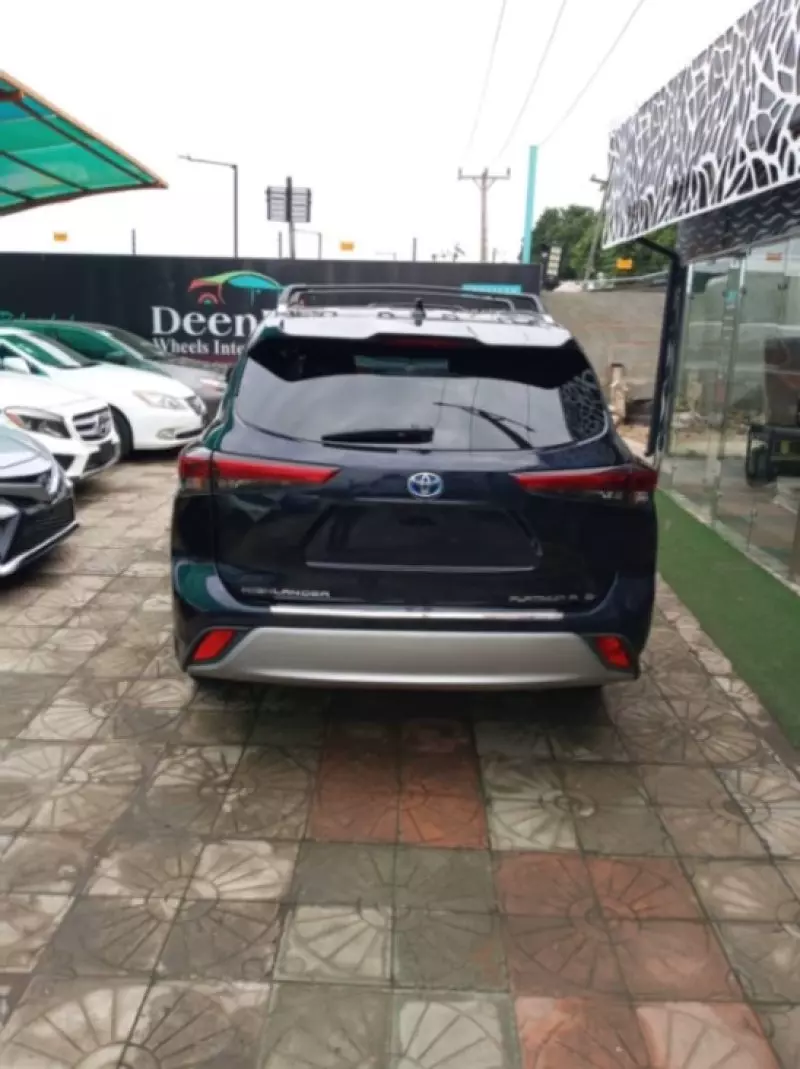 Toyota Highlander   - 2009