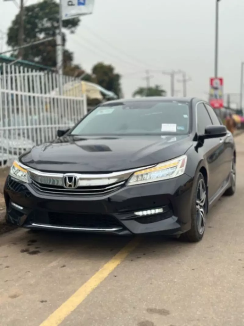 Honda Crosstour   - 2017