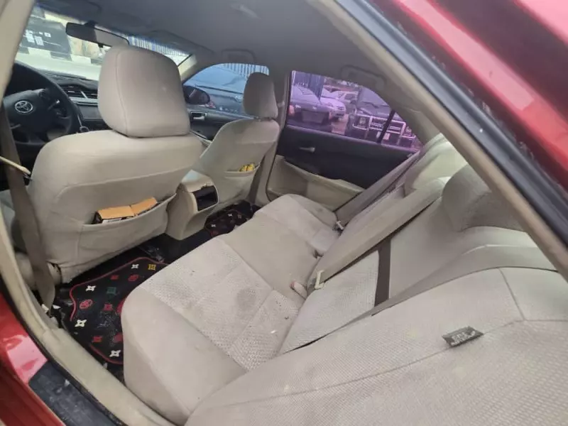 Toyota camry   - 2013