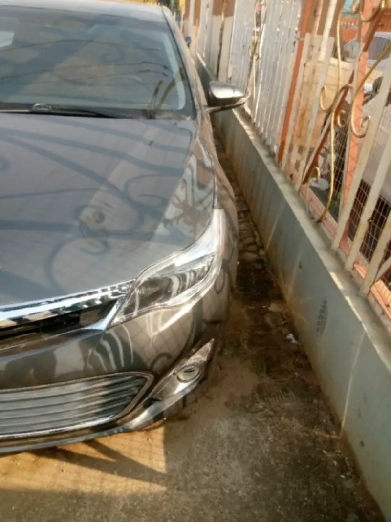 Toyota Avalon   - 2014