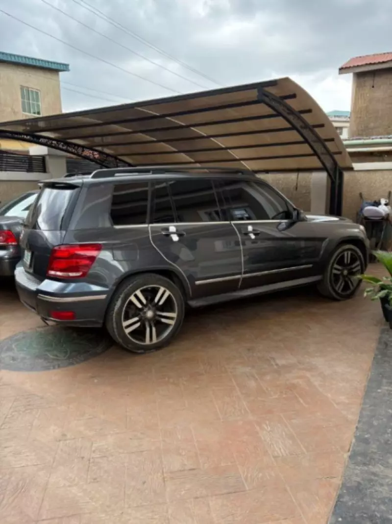 Mercedes-Benz GLK 350   - 2010