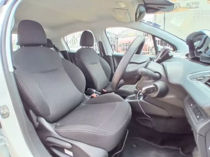 Peugeot 208   - 2018