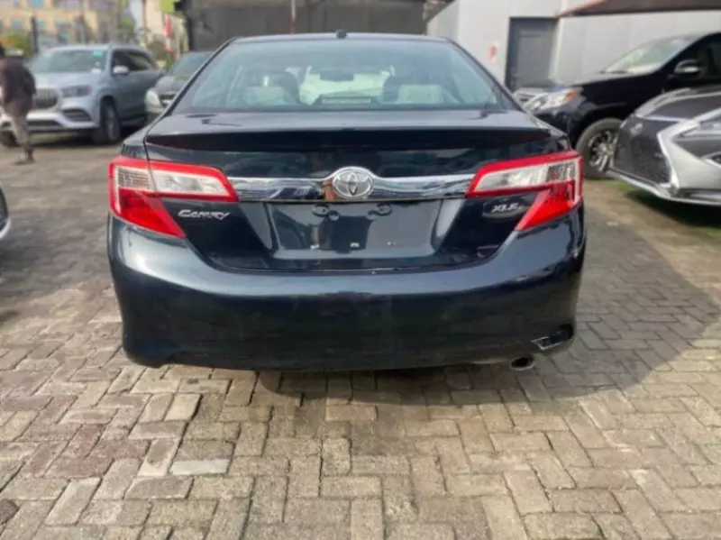 Toyota Camry   - 2013