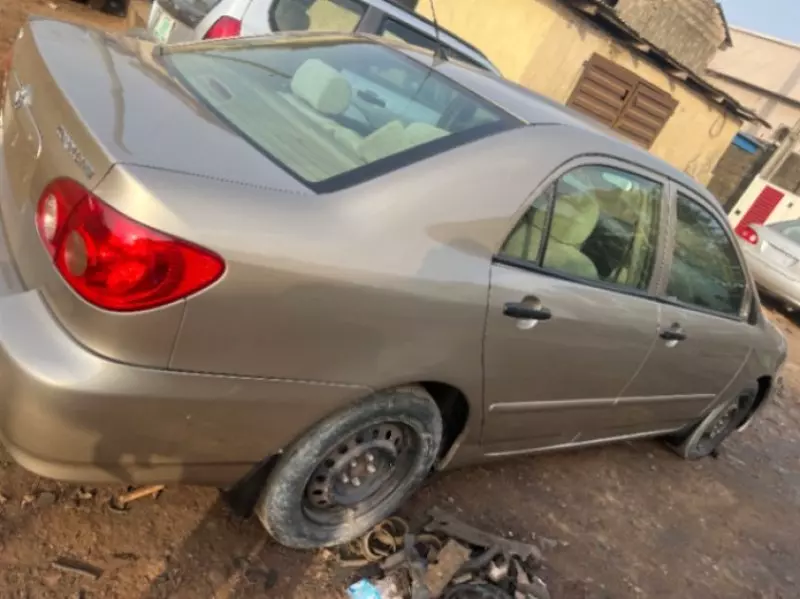 Toyota Corolla   - 2007