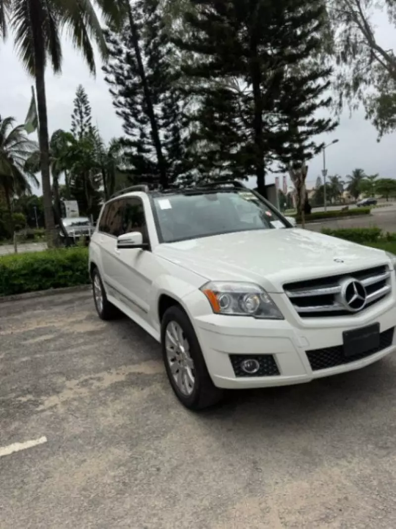 Mercedes-Benz GLK 350   - 2012