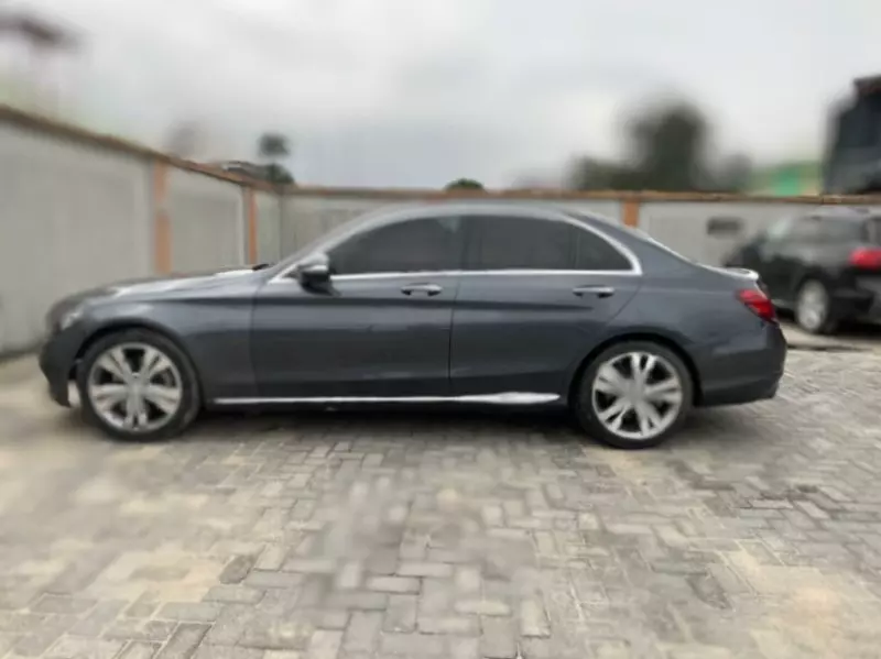 Mercedes-Benz C 300 - 2015