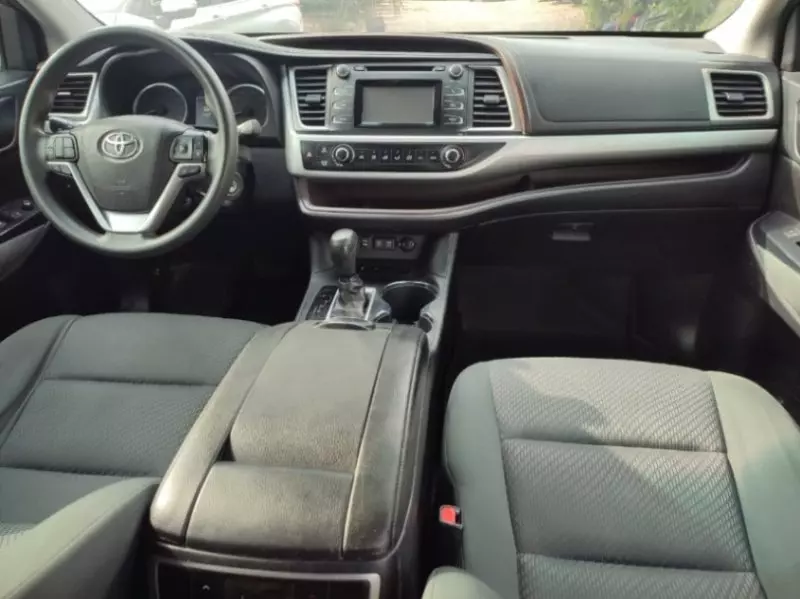 Toyota Highlander   - 2019