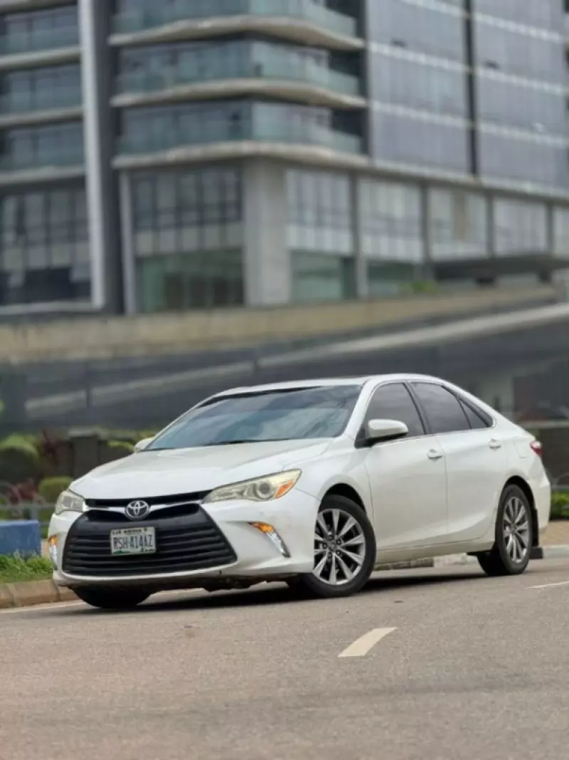 Toyota Camry   - 2015