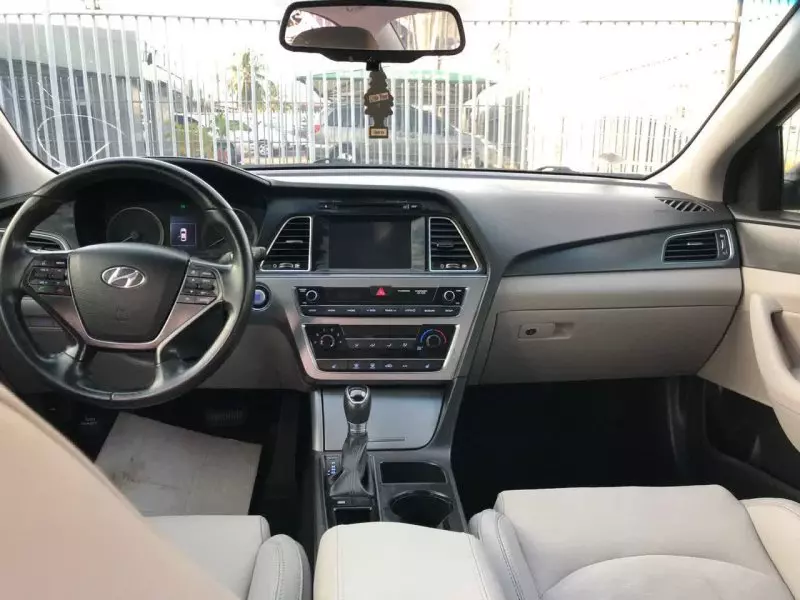 Hyundai Sonata   - 2017