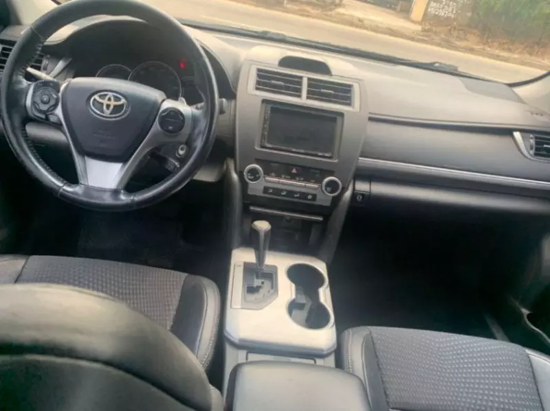 Toyota Camry   - 2012