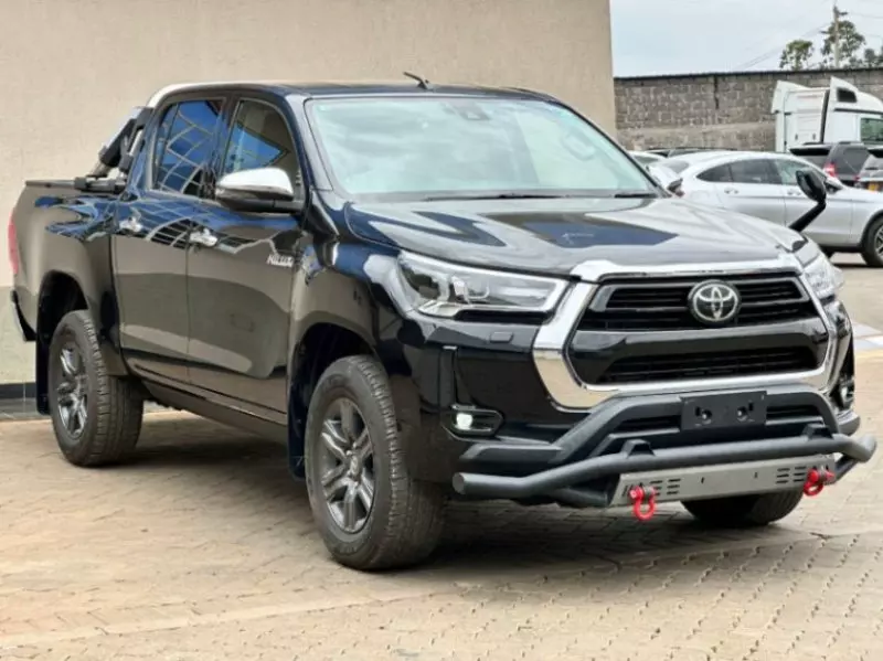 Toyota Hilux   - 2020