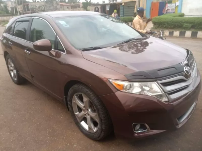 Toyota Venza   - 2013