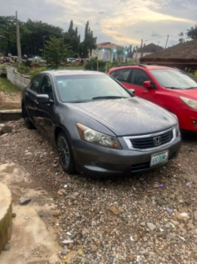 Honda Accord   - 2009