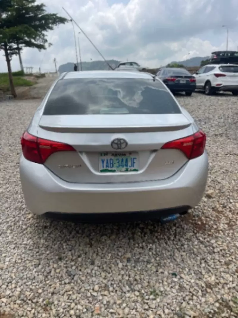 Toyota corolla   - 2015