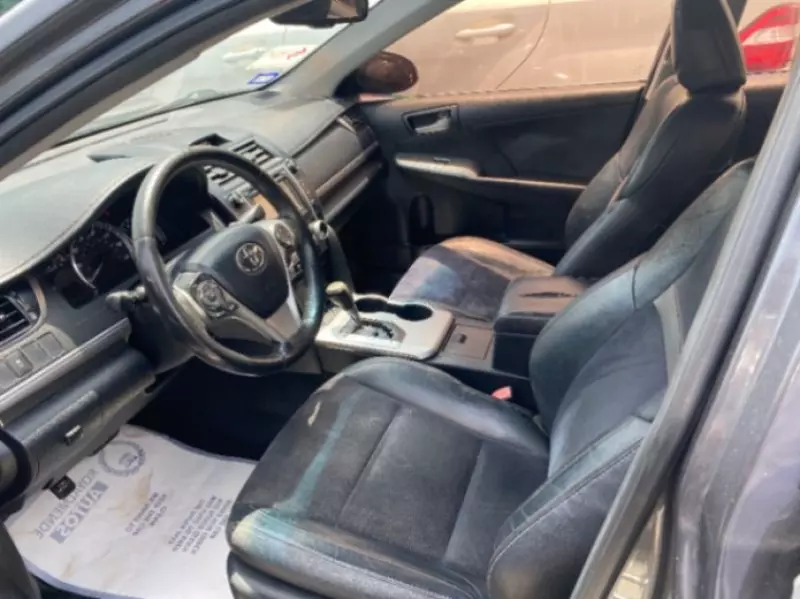 Toyota Camry   - 2012