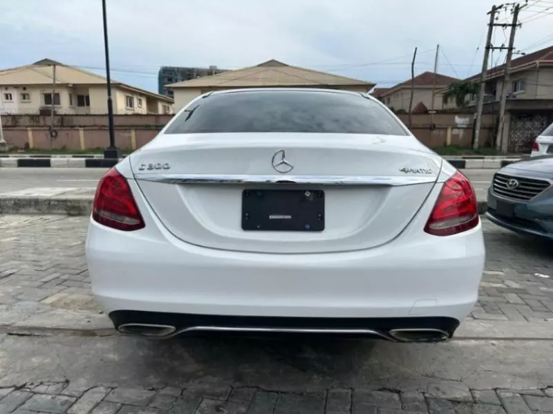 Mercedes-Benz C-Class - 2016