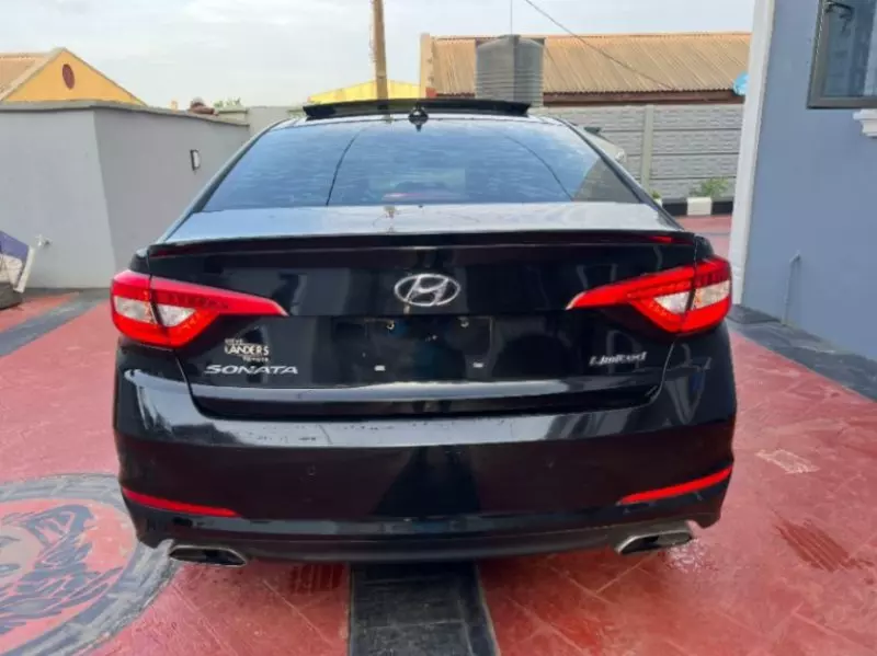Hyundai Sonata   - 2016