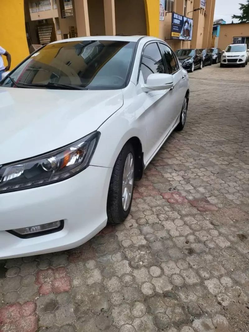 Honda Accord   - 2015
