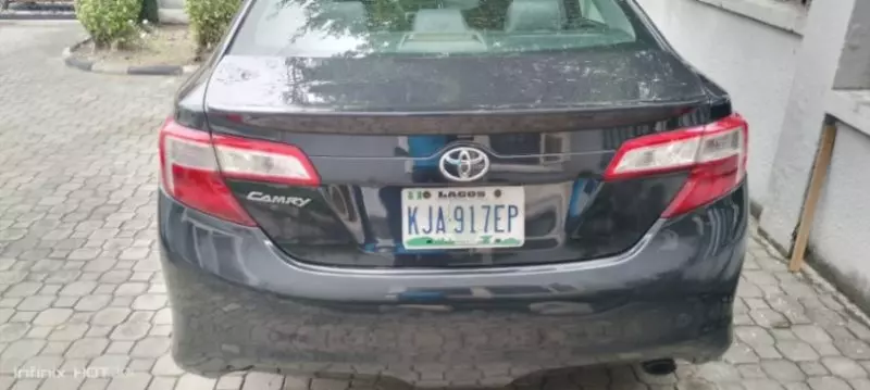 Toyota Camry   - 2014