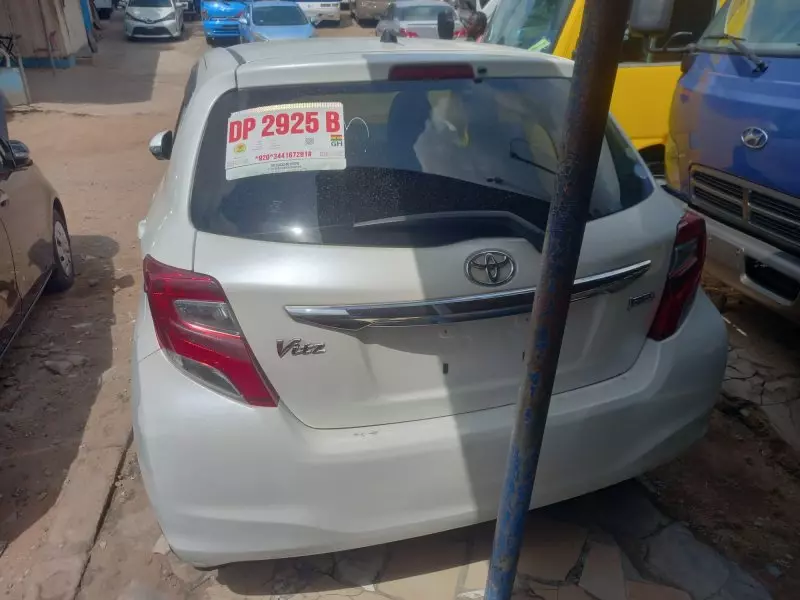 Toyota Vitz   - 2015